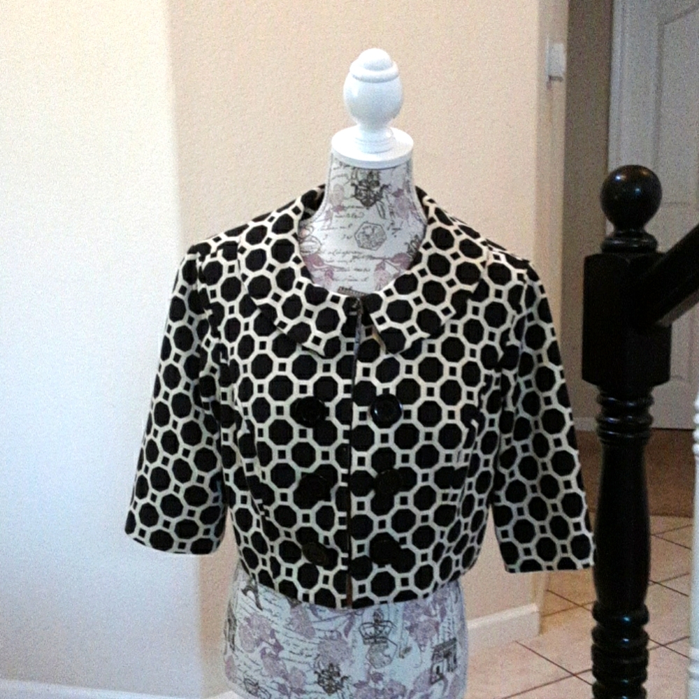 Signature by Robbie Bee Cropped Jacket